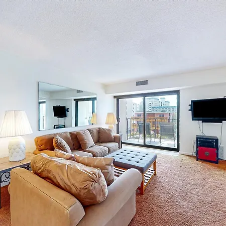 9400 Building #307 Apartment